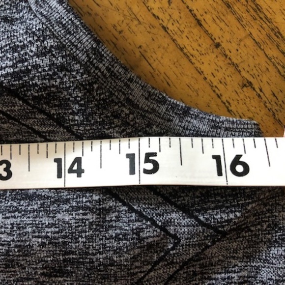 Women's New Balance Athletic Tank Top XL - Picture 8 of 10